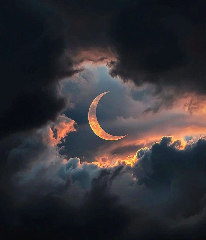 aesthetic sky moon dp for instagram