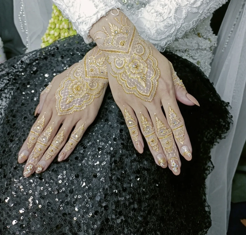arabic stylish back hand full hand bridal mehndi design