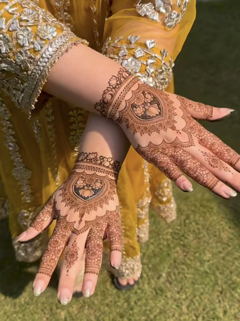arabic wrist mehndi design