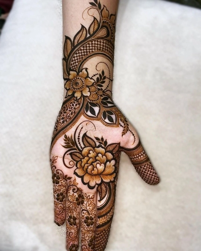 back hand 3d mehndi design