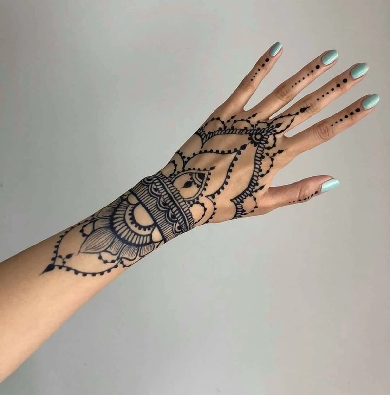 back wrist mehndi design
