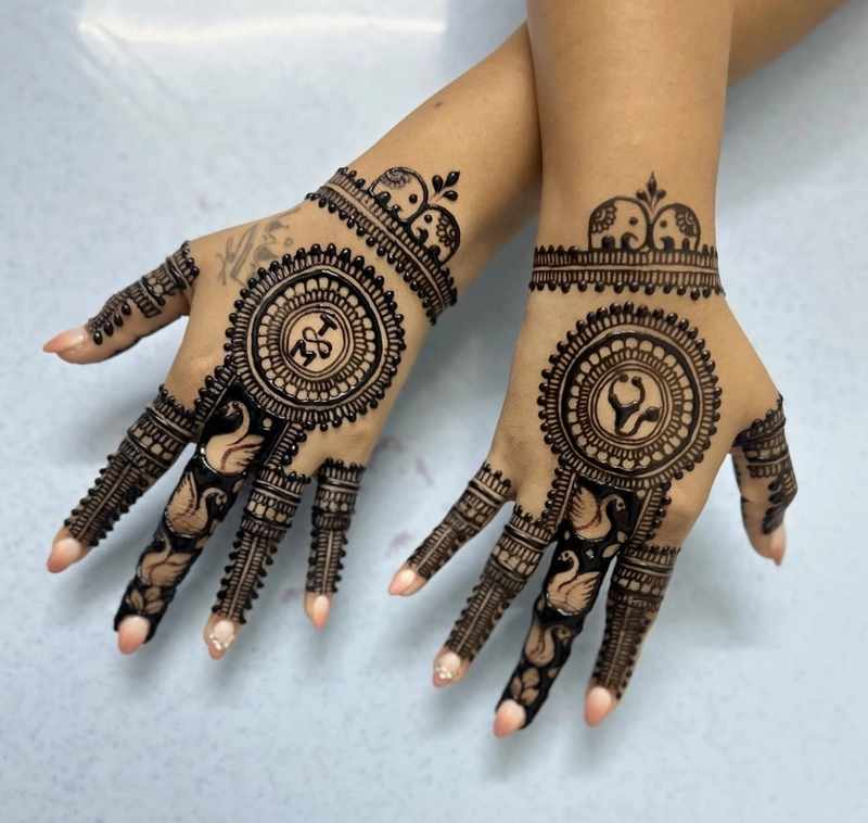 beautiful mehndi stylish back full hand bridal mehndi design