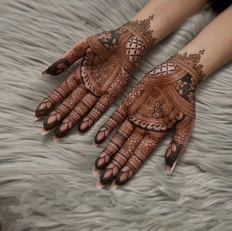 bracelet wrist mehndi design