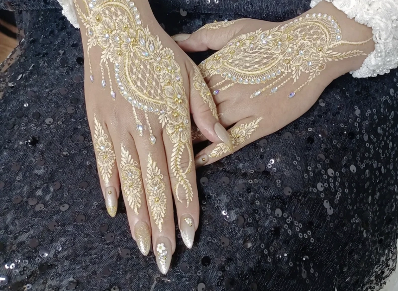 bridal mehndi rose flower flower stylish back hand mehndi design