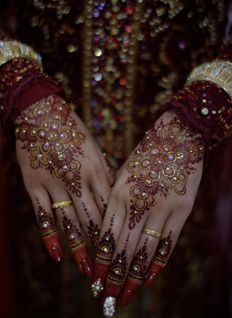 bridal stylish back hand mehndi design arabic