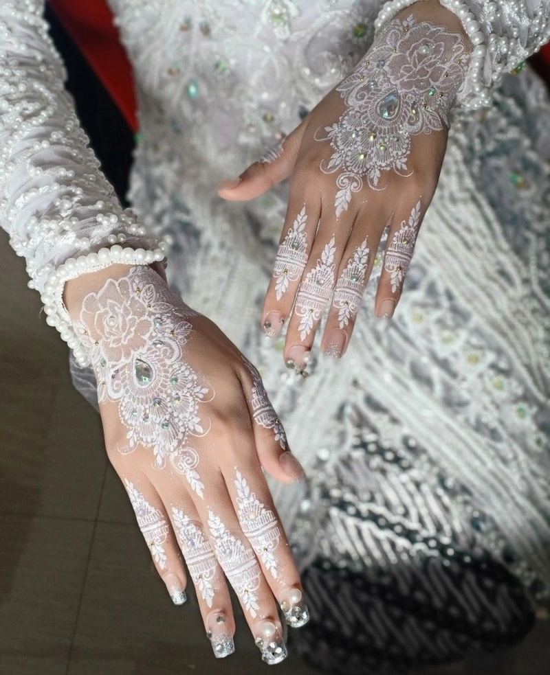 bridal stylish khafif mehndi design