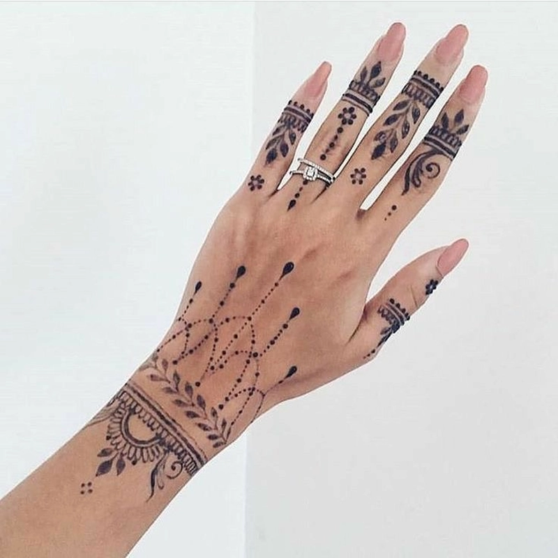 cute wrist mehndi design