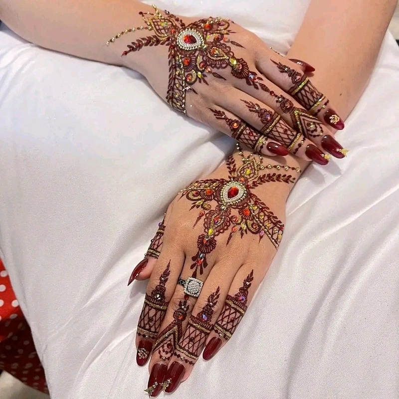 easy bridal back hand mehndi design