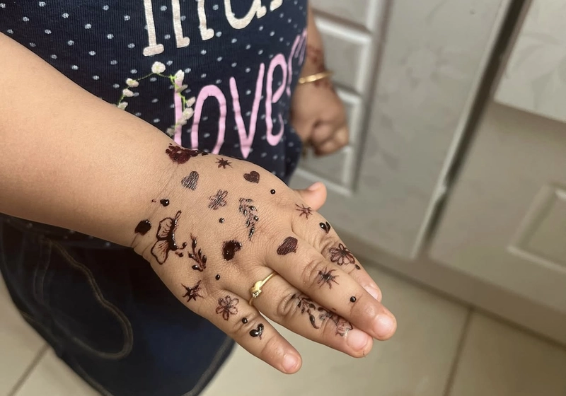 easy mehndi designs for kids hands