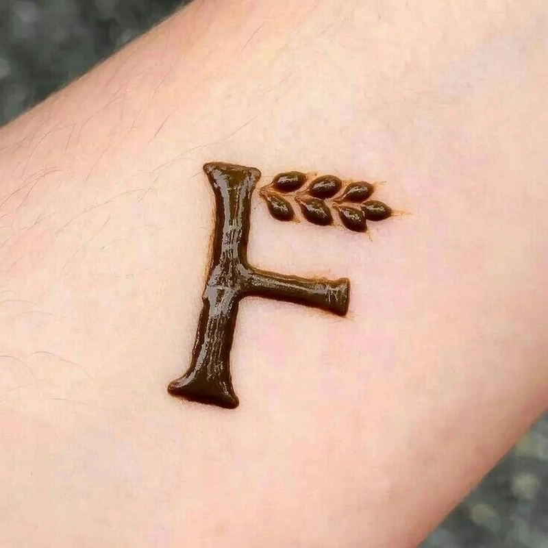 f henna design idea