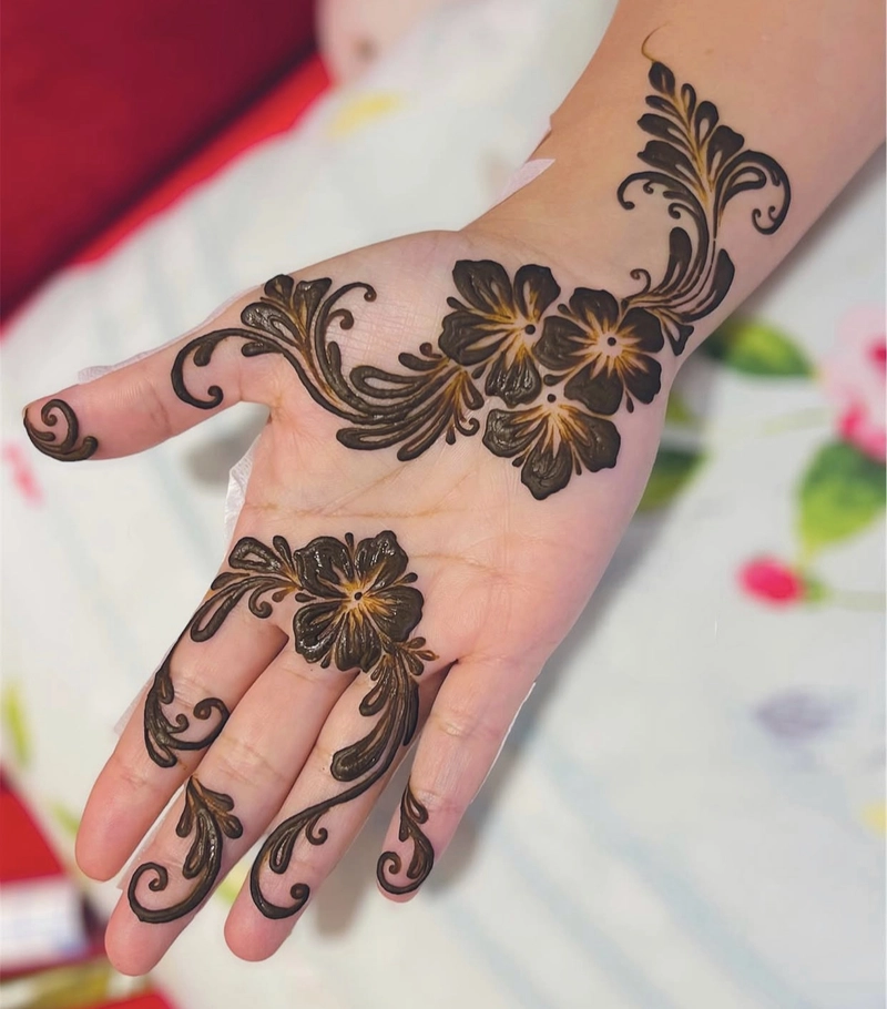 floral mehndi design back hand simple and beautiful