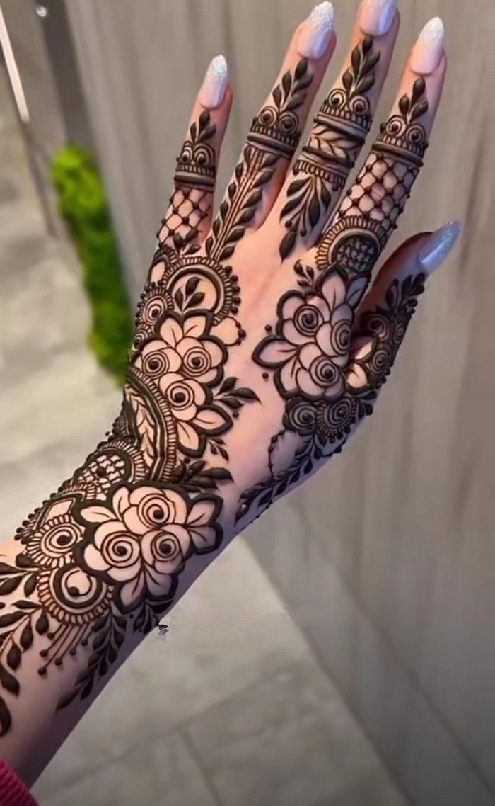 full hand mehndi design upper hand