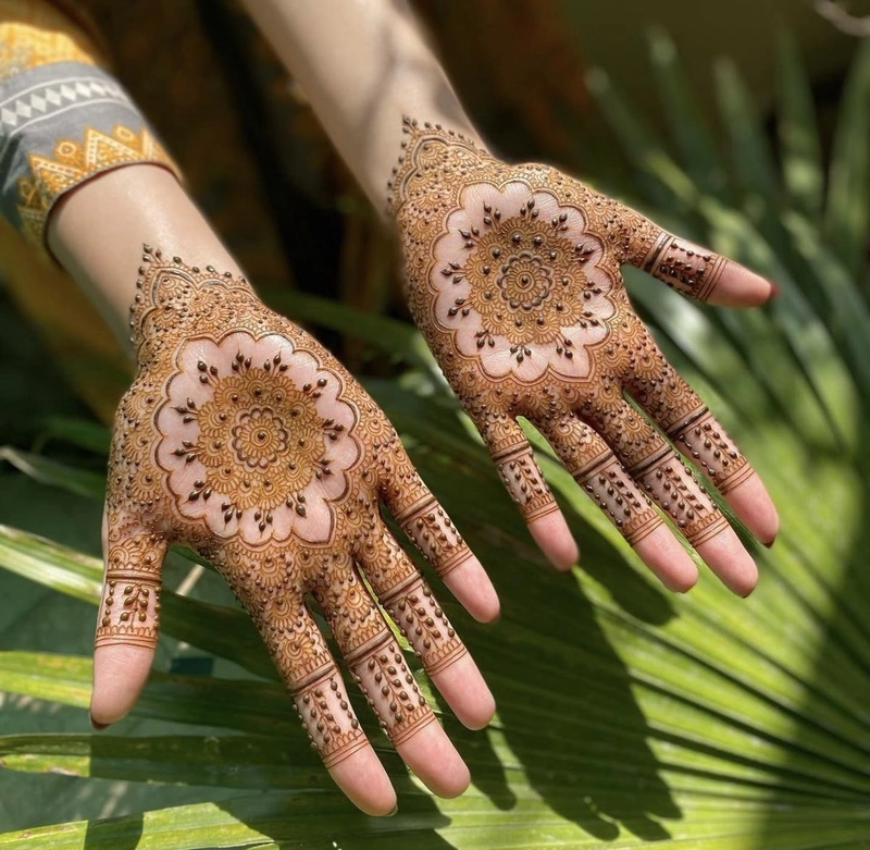 full wrist mehndi design