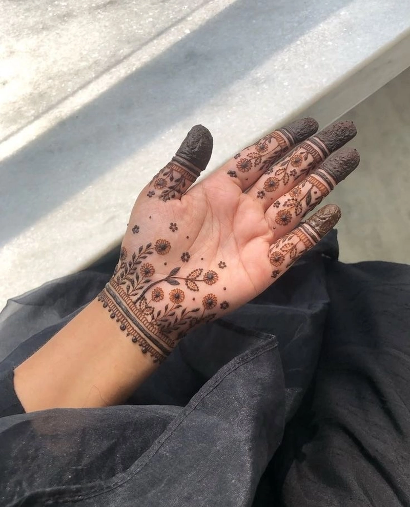 hand wrist mehndi design