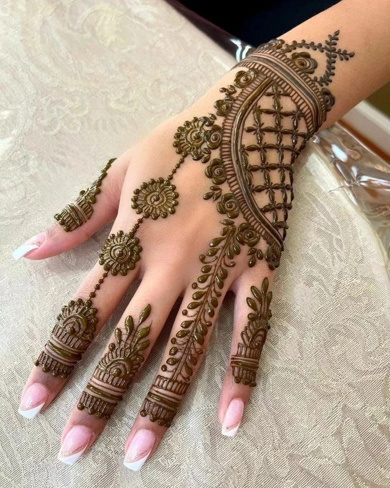 indian mehendi design front hand