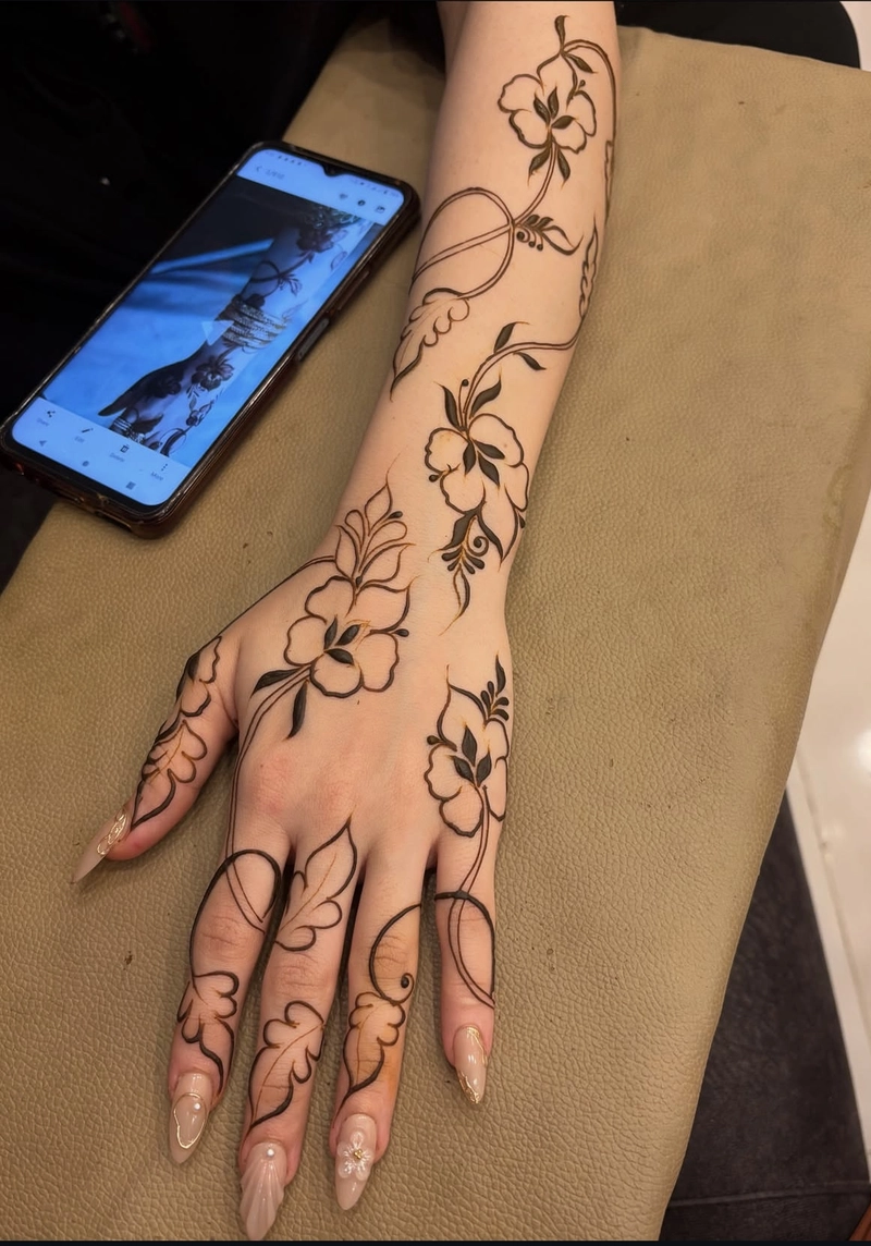 indian mehndi designs half hand
