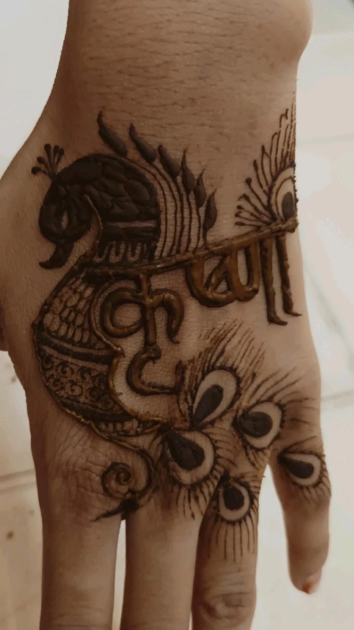 janmashtami mehndi design back hand