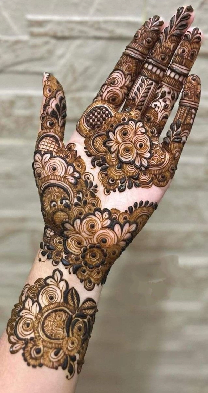 khafif mehndi design front hand