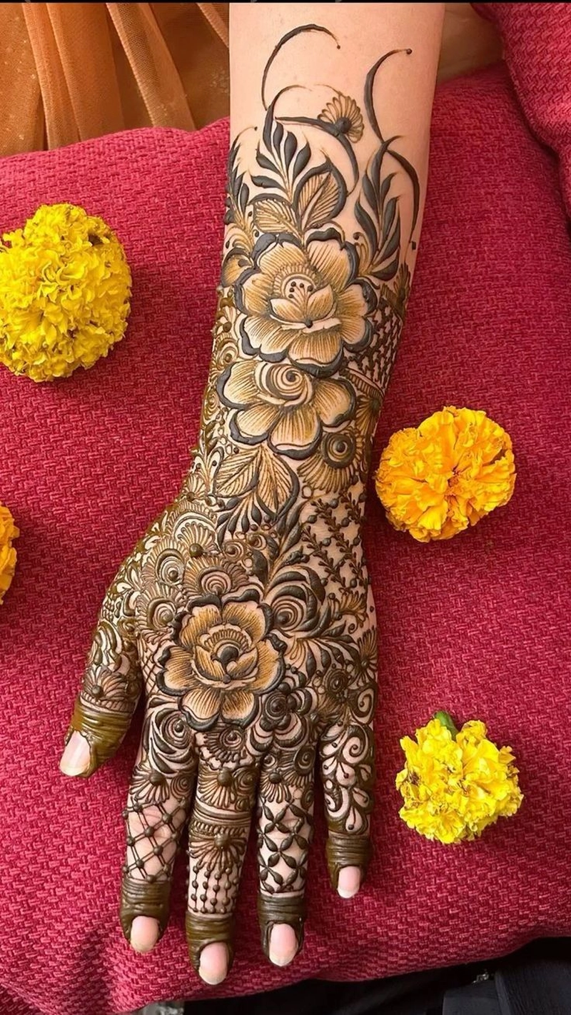 khafif mehndi design full hand