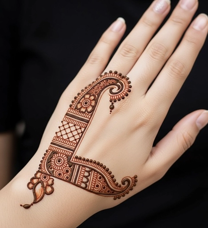 l letter mehndi designs