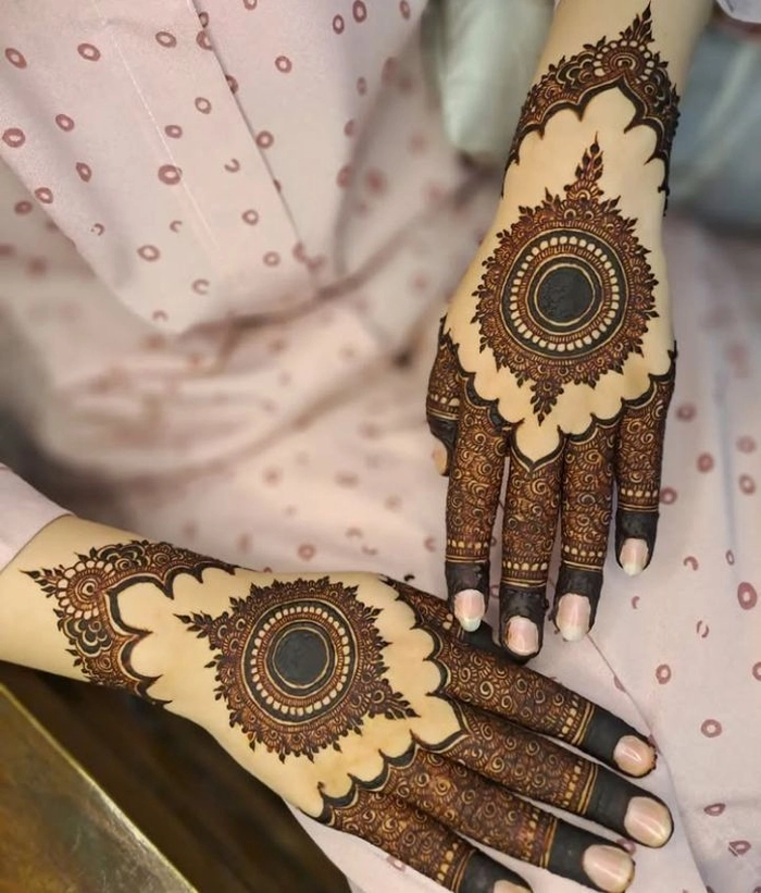latest mehndi design upper hand
