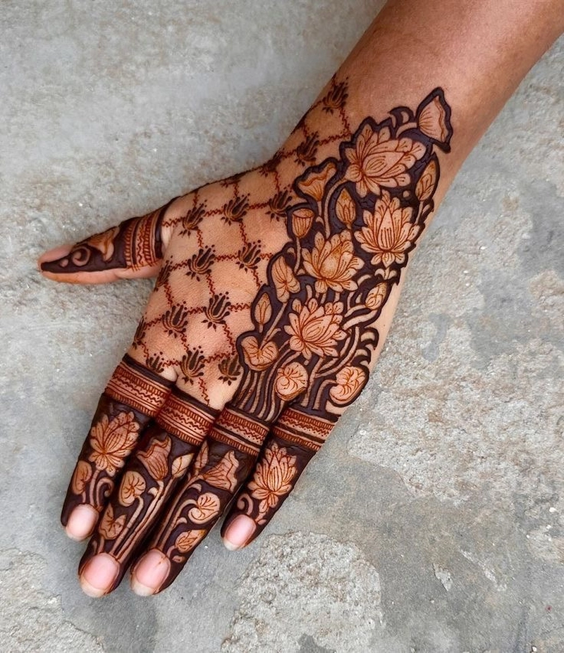 lotus mehndi designs for hands