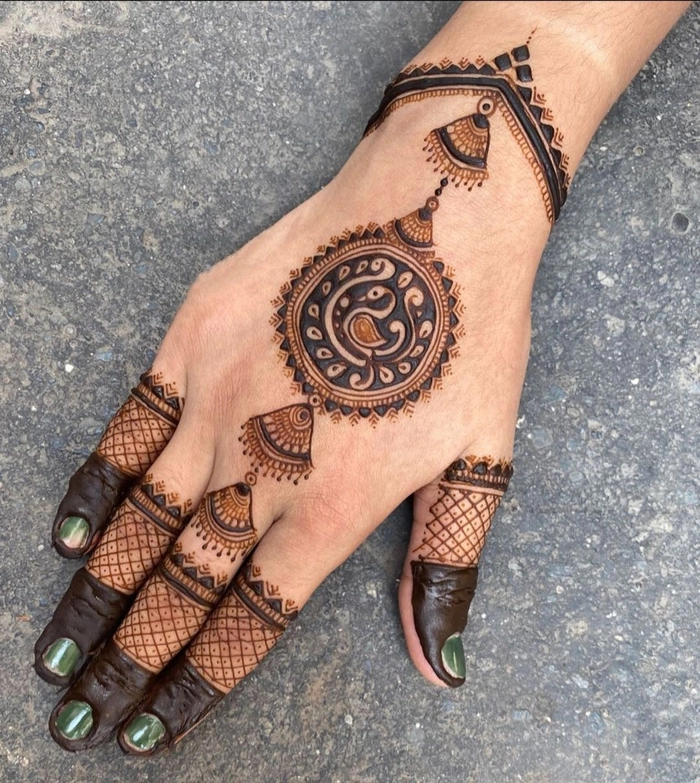 love mehndi design photo simple back hand