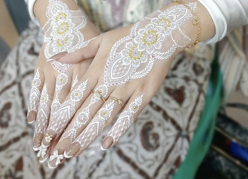 mehndi bridal back hand