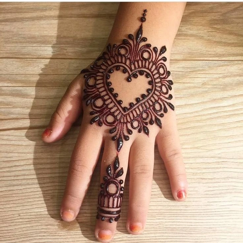 mehndi design for kid girl
