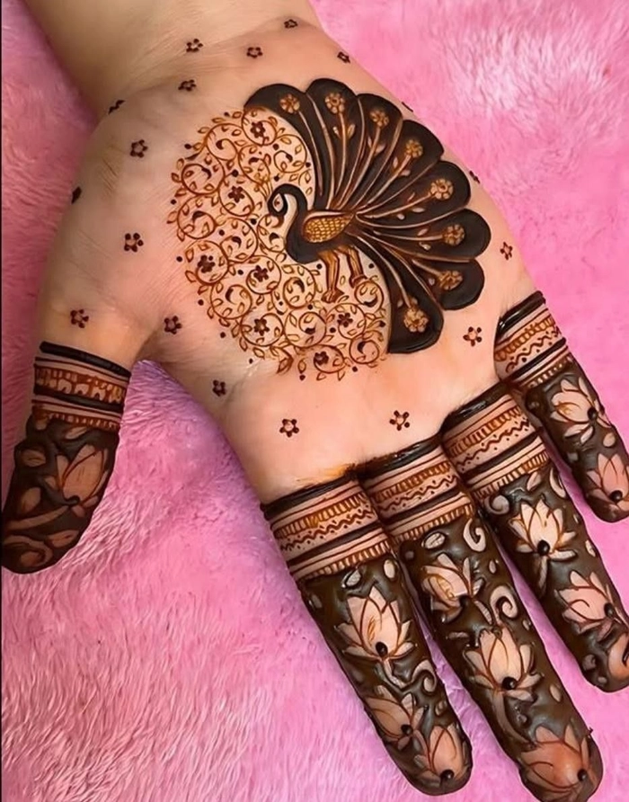 mehndi design front hand circle