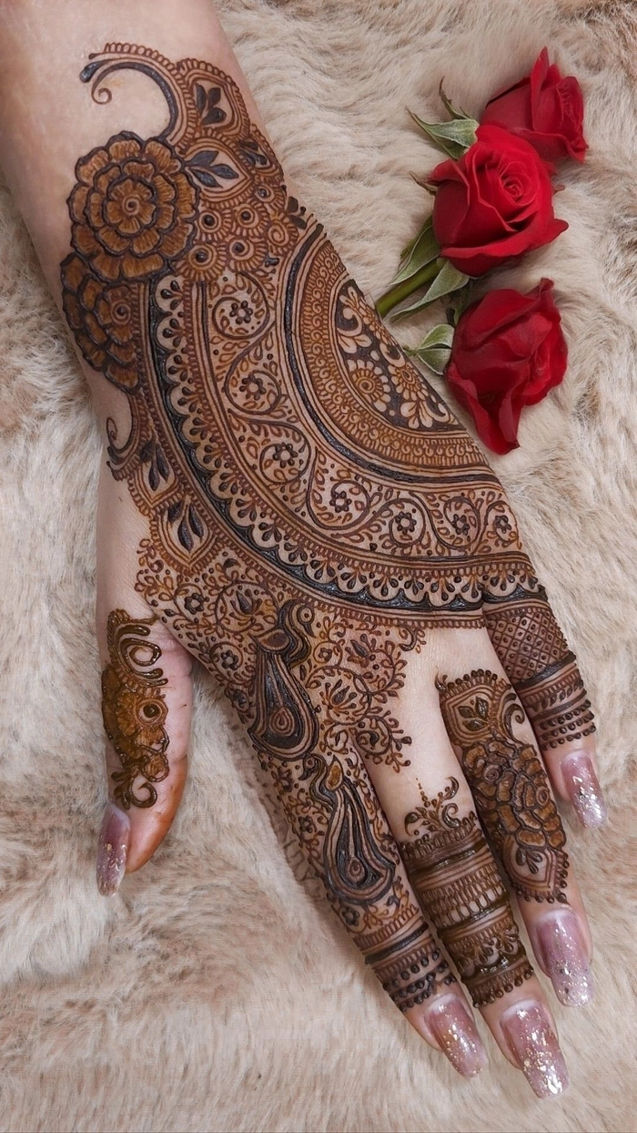 mehndi design on upper hand