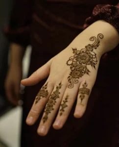 mehndi design only fingers front hand