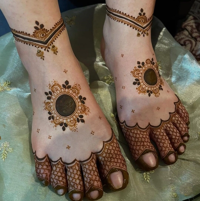 mehndi design pair ka simple