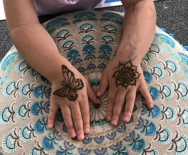mehndi design photos for kids