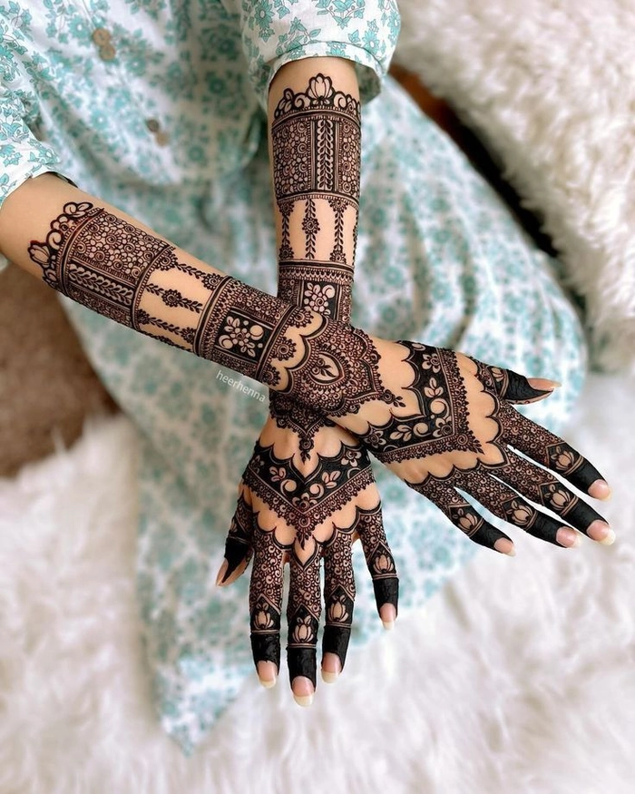 mehndi design upper hand full hand