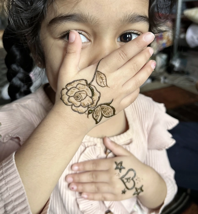 mehndi designs easy and simple for kids