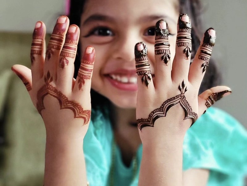 mehndi designs simple and easy for kids