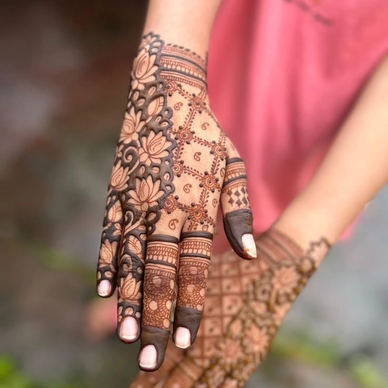 mehndi lotus flower design