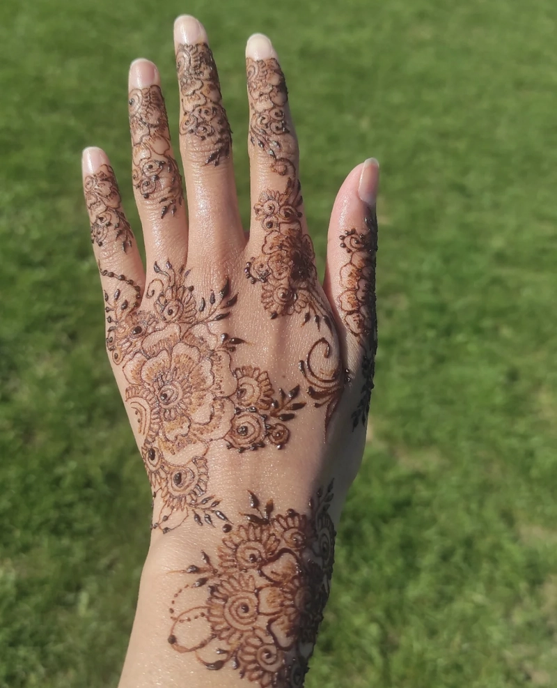mehndi rose flower design