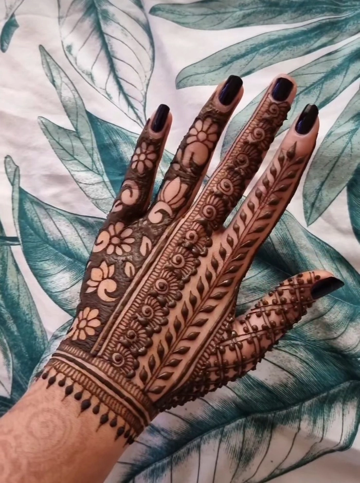 mehndi upper hand design