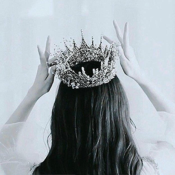 modern Queen DP for WhatsApp