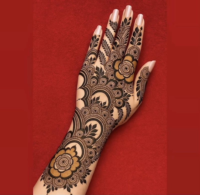 modern stylish mehndi royal back hand mehndi design