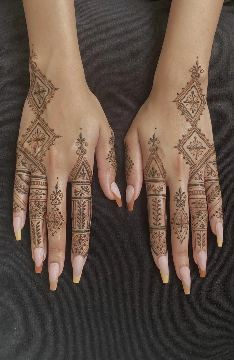 moroccan henna design