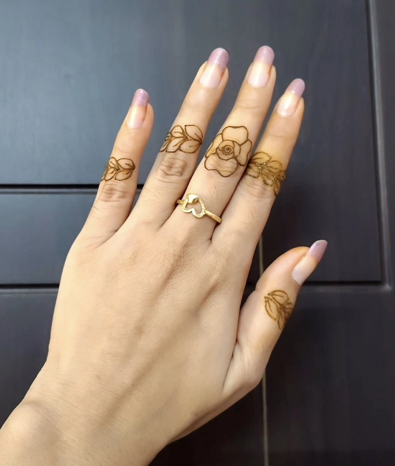 only finger mehndi design front