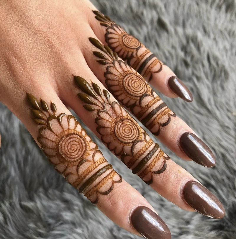 only finger mehndi