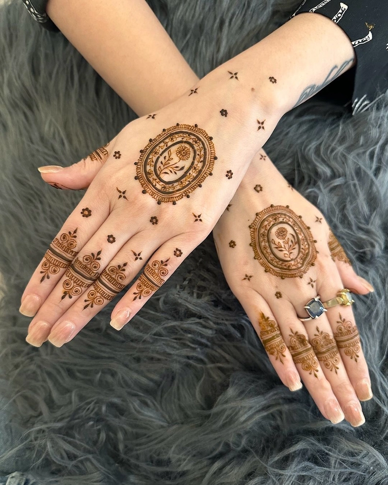 pakistani mehndi design easy