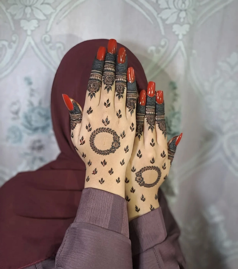 pakistani mehndi design simple front hand