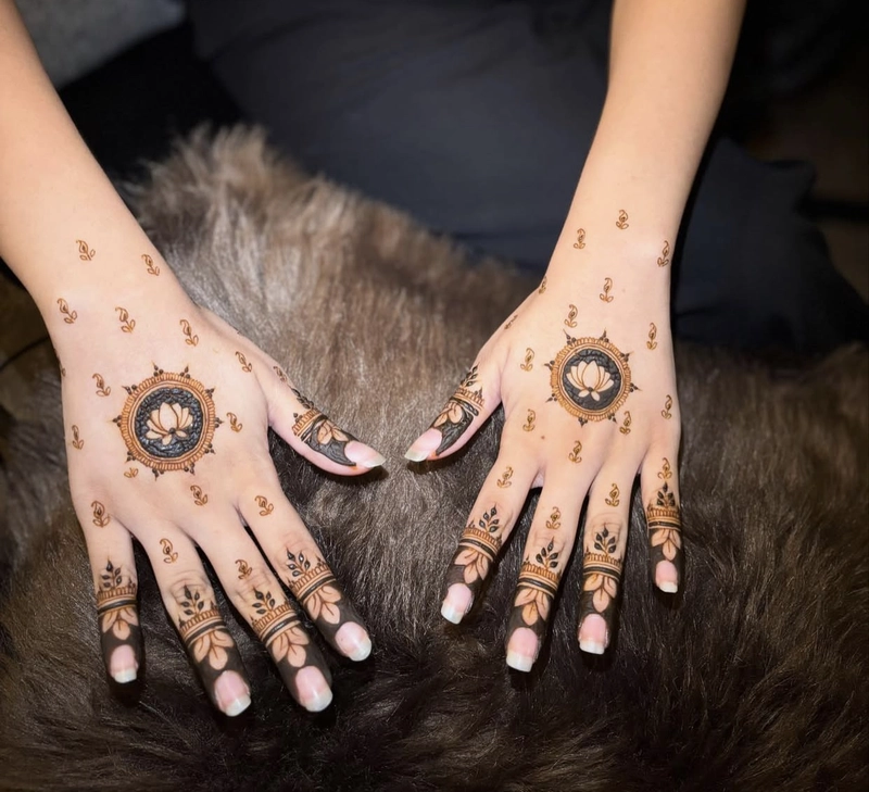pakistani mehndi designs front hand