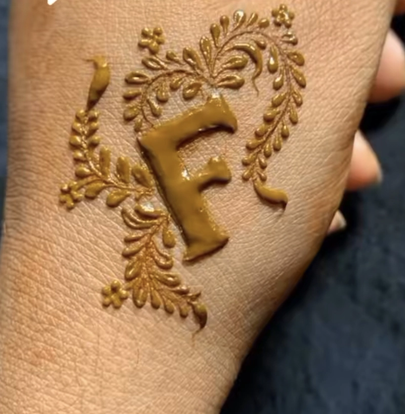 pic simple mehndi designs f