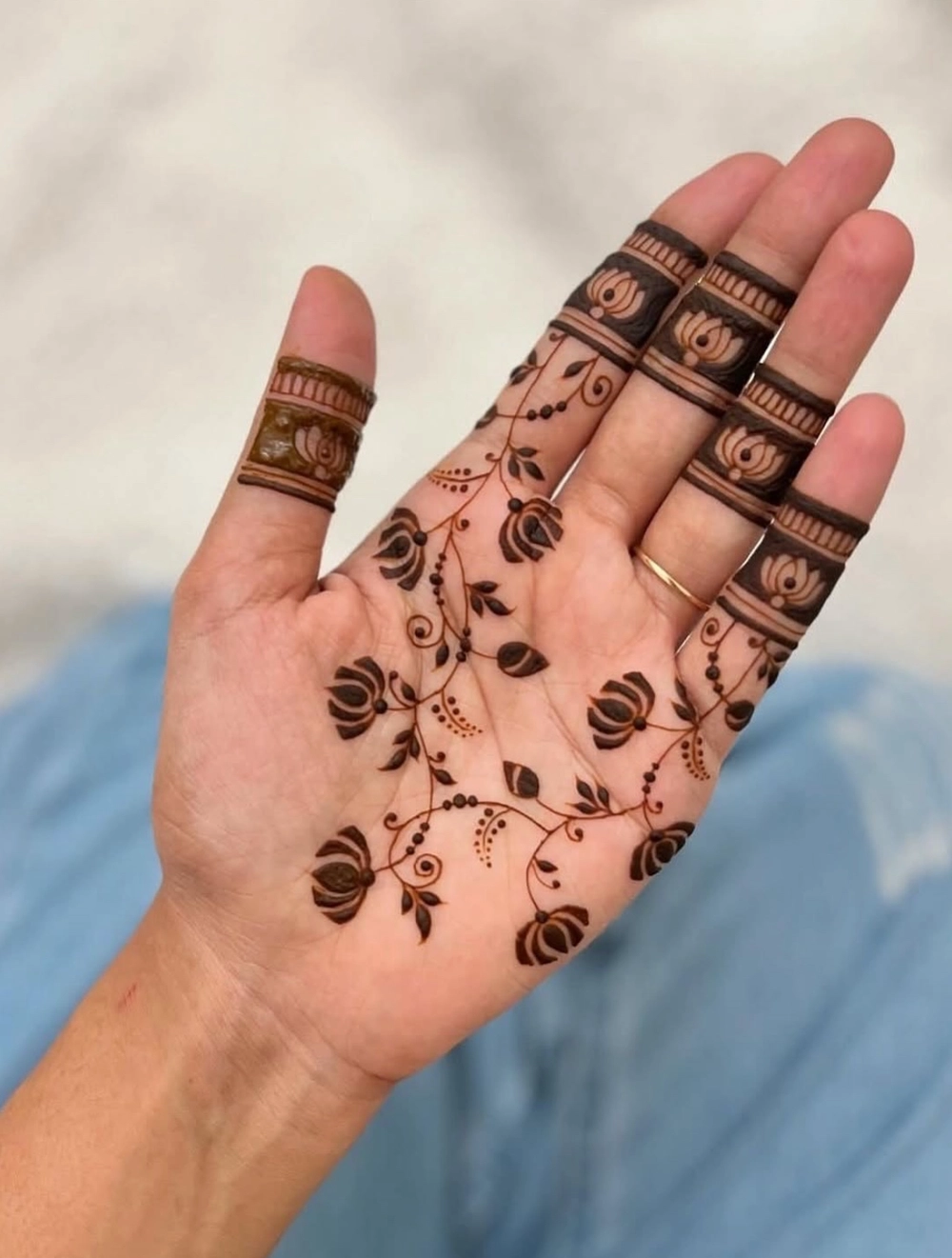 raksha bandhan simple royal front hand mehndi design